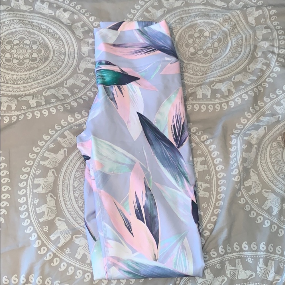 Fabletics leggings - Picture 2 of 3